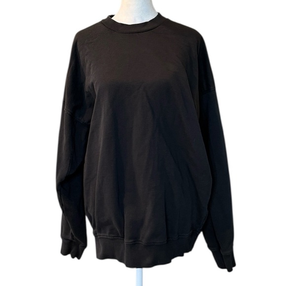 Gymshark Tops - Gymshark Black Woman’s‎ SweatShirt Size Large
